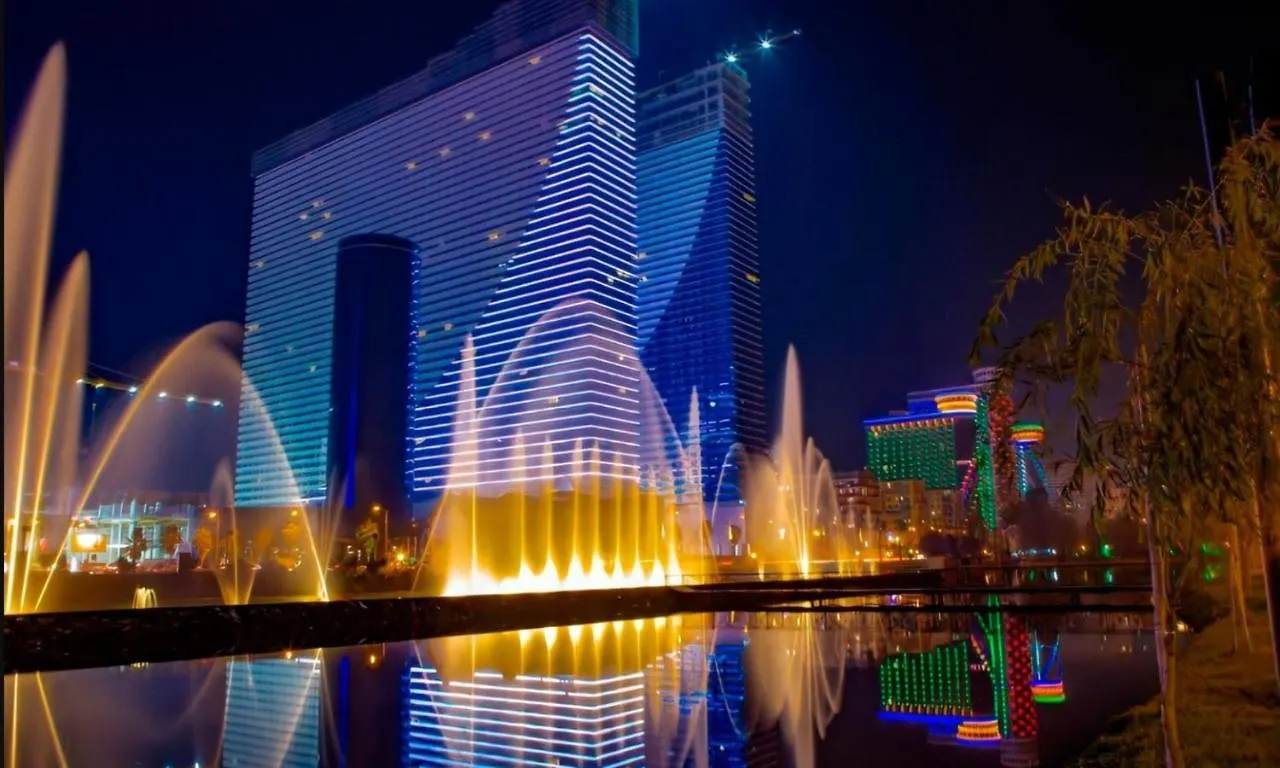Orbi City Batumi Beach 5*,